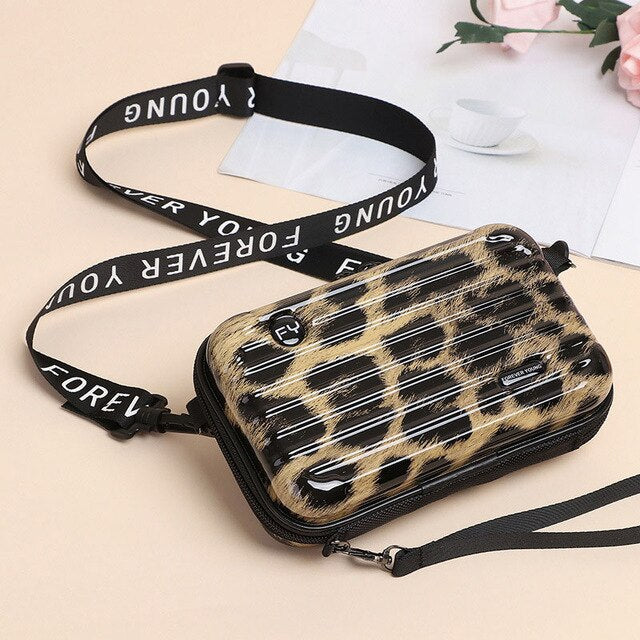 Luxury Hand bags for Women 2019 New Suitcase Shape Totes Fashion letter pattern Famous Brand Clutch Bag ABS plastic Shoulder bag