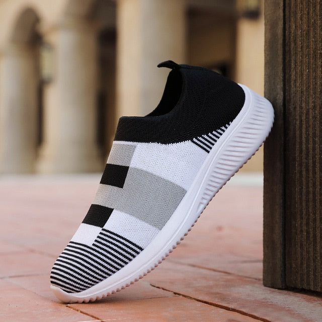 Women's Casual Vulcanized Shoes Woman Mesh Sneakers Women Knitted Flat Ladies Slip On Female Footwear Size 42 Feminino Zapatos