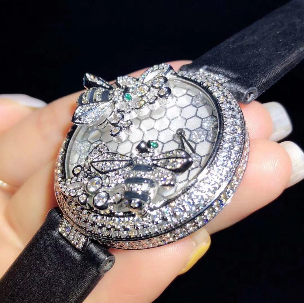 Luxury Top Brand Handmade Leather Strap Zircon Stone Double Bee Green Eyes Woman Wristwatch Round Dial Lady Quartz Watch