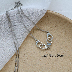 Retro Pistol Handcuffs Gun Pendant Necklace For women Punk Antique Weapon Alloy Beads Chains Jewelry Party Gifts