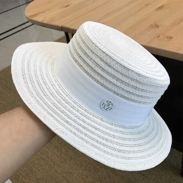 Classic Unisex Straw Fedora Derby Hat Wide Brim Beach Hat Summer Cap Sun Hat for women Men Flat Top Church Derby Cap Couple Tee